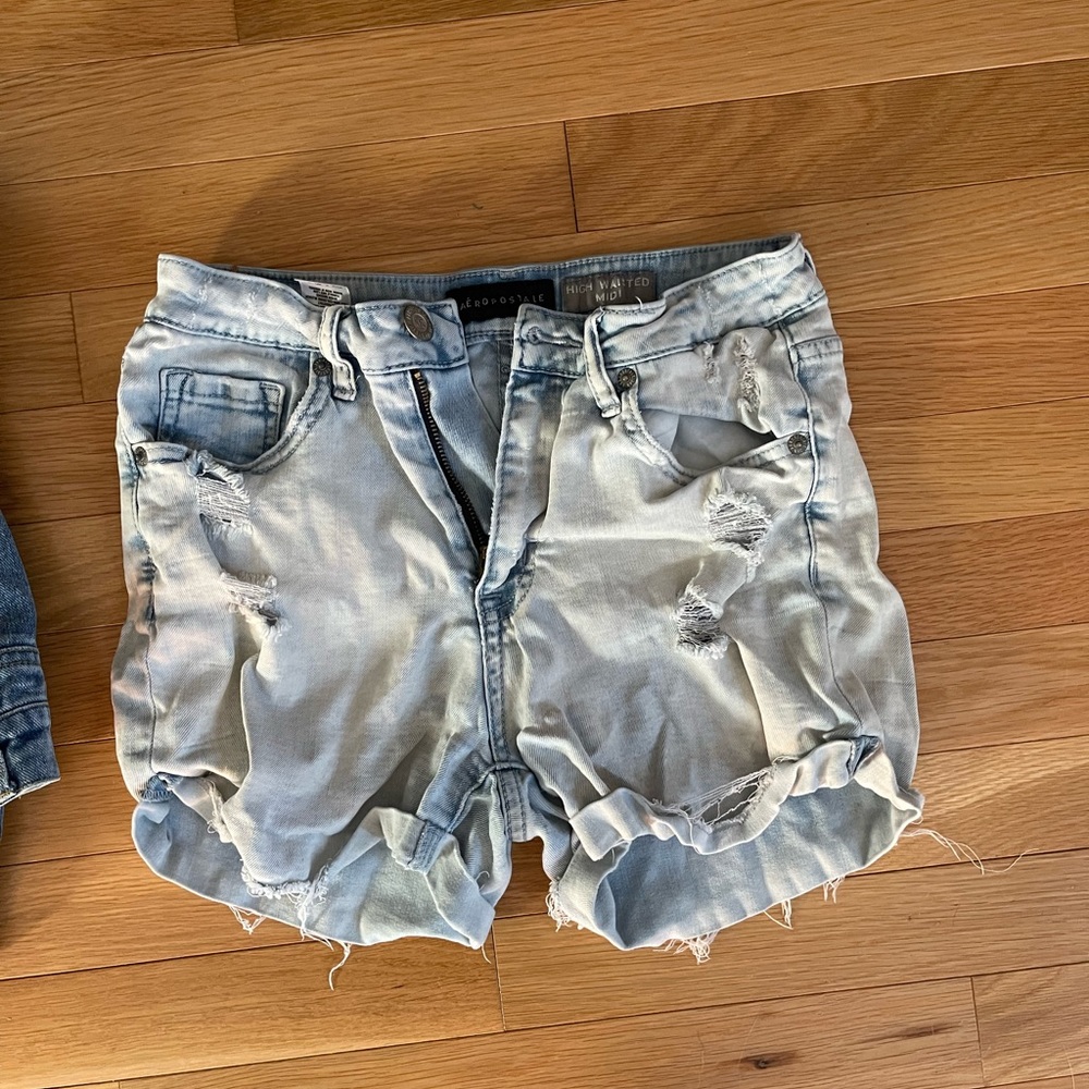Aero shorts! I loved these shorts when they came out I’m just not in this size